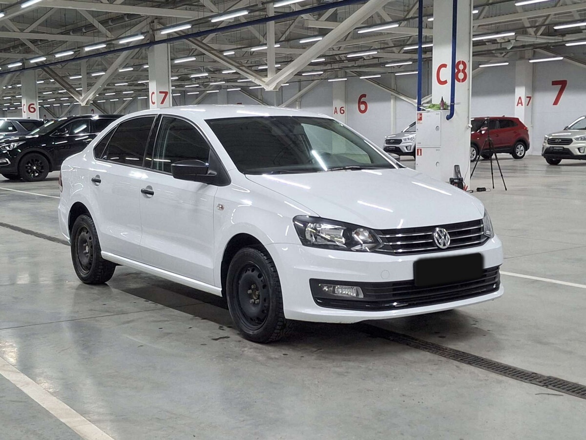 Купить Volkswagen Polo с пробегом. Фото: #2