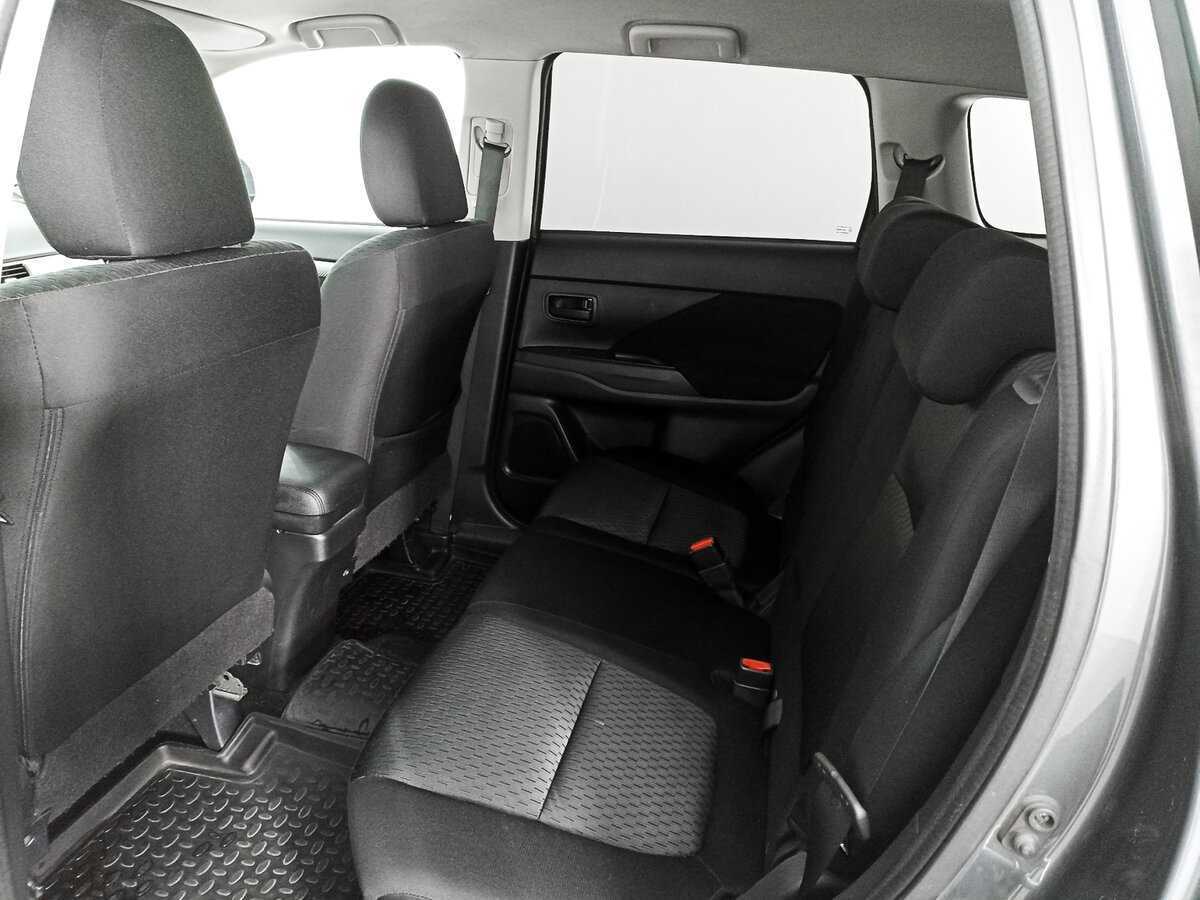 Купить Mitsubishi Outlander с пробегом. Фото: #5