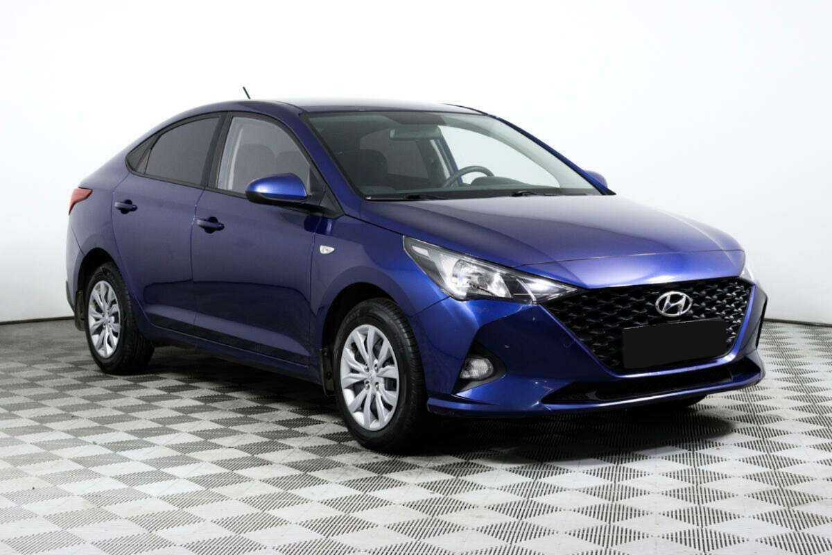 Купить Hyundai Solaris с пробегом. Фото: #2