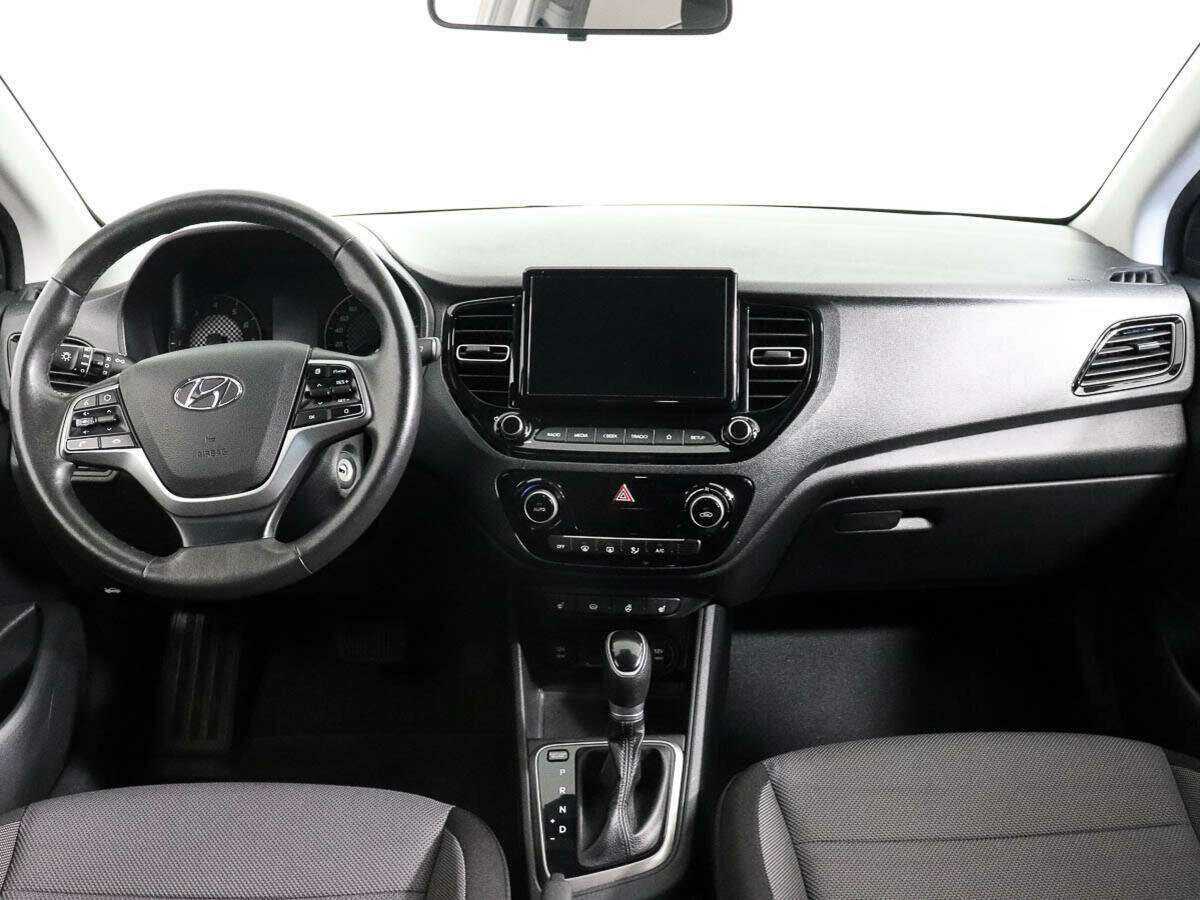 Купить Hyundai Solaris с пробегом. Фото: #10