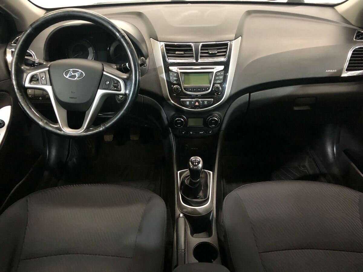 Купить Hyundai Solaris с пробегом. Фото: #8