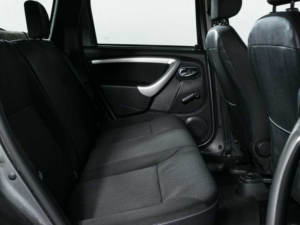 Купить Nissan Terrano с пробегом. Фото: #9