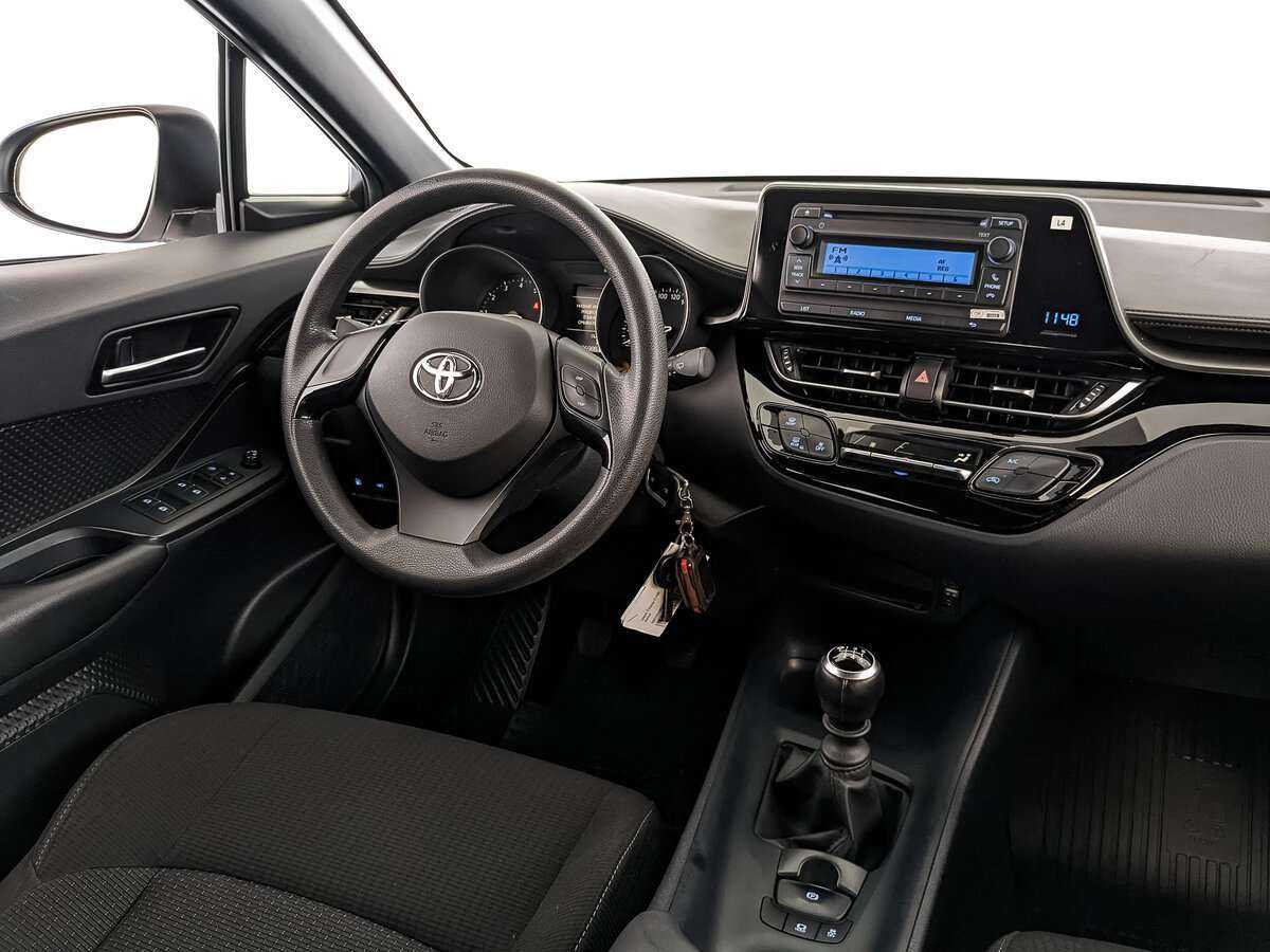 Купить Toyota C-HR с пробегом. Фото: #15