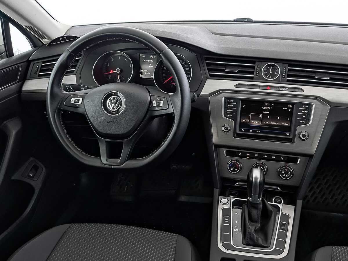 Купить Volkswagen Passat с пробегом. Фото: #28