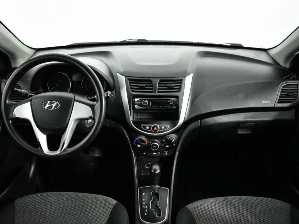Купить Hyundai Solaris с пробегом. Фото: #11