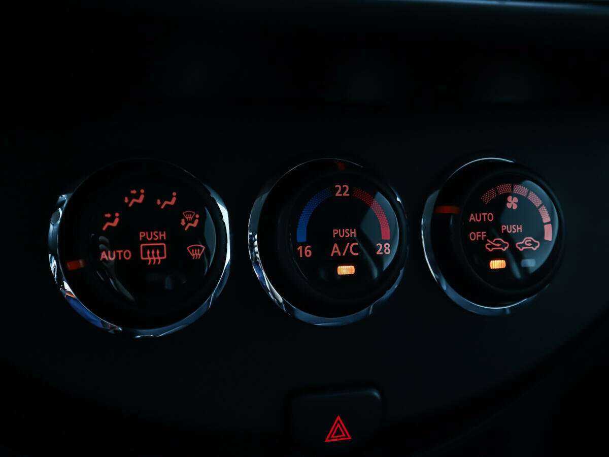 Купить Nissan Note с пробегом. Фото: #15