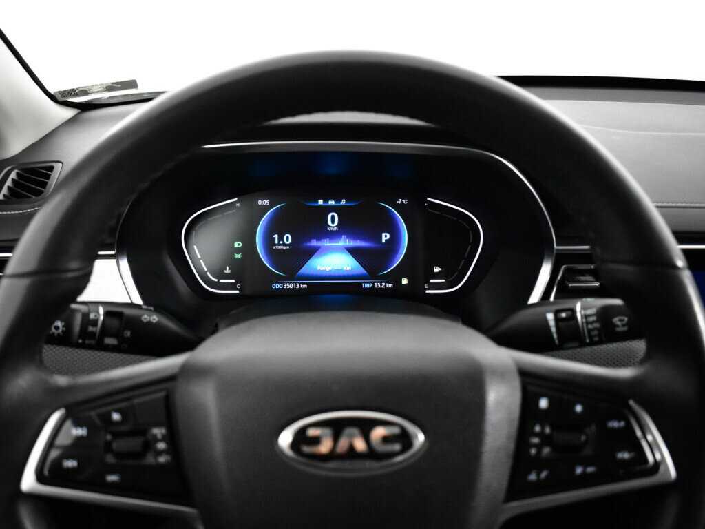 Купить JAC J7 с пробегом. Фото: #10