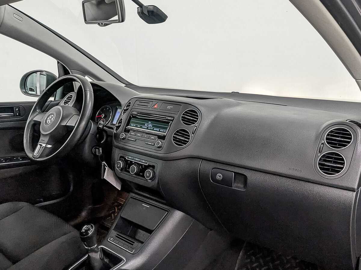 Купить Volkswagen Golf Plus с пробегом. Фото: #12