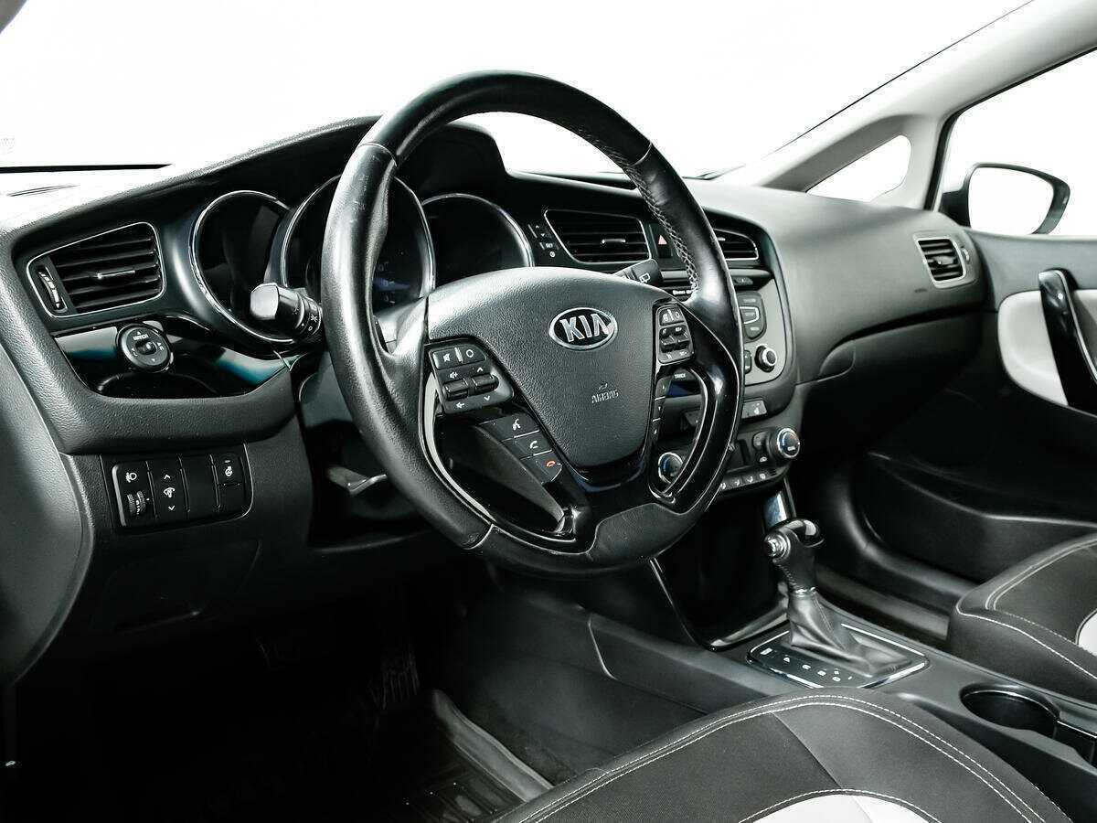 Купить Kia Ceed с пробегом. Фото: #12