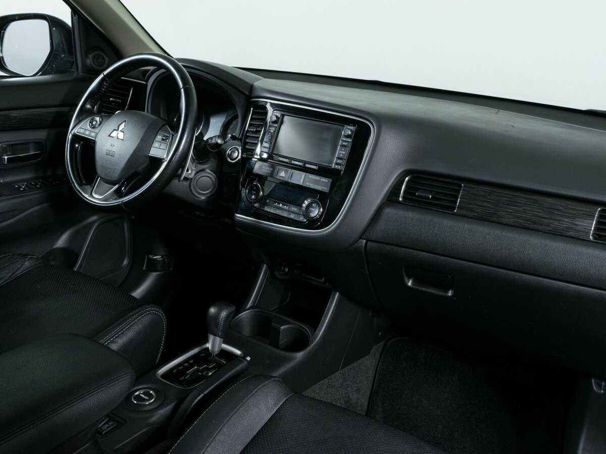 Купить Mitsubishi Outlander с пробегом. Фото: #7