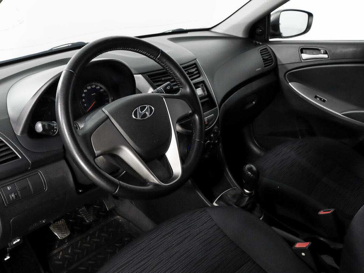 Купить Hyundai Solaris с пробегом. Фото: #8