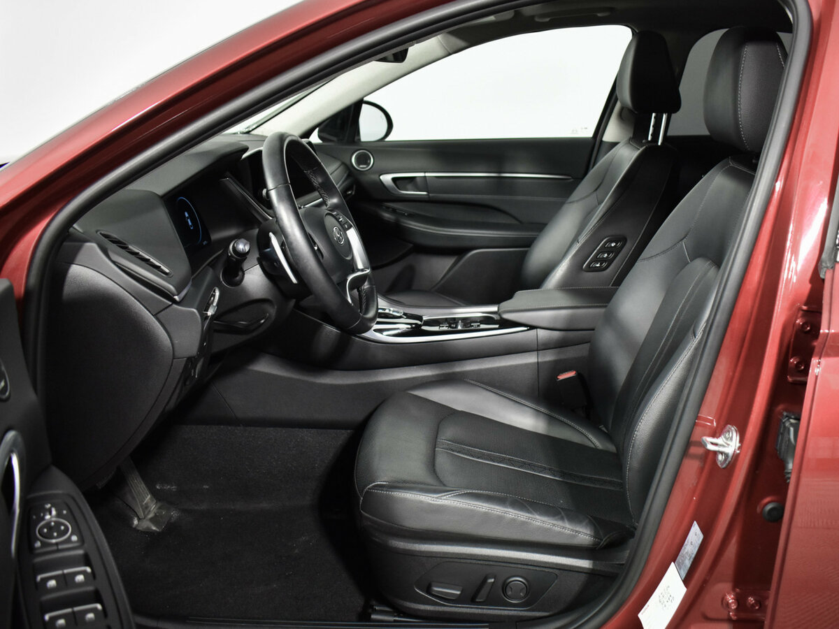 Купить Hyundai Sonata с пробегом. Фото: #9