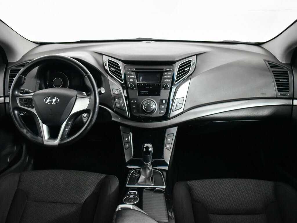 Купить Hyundai i40 с пробегом. Фото: #11