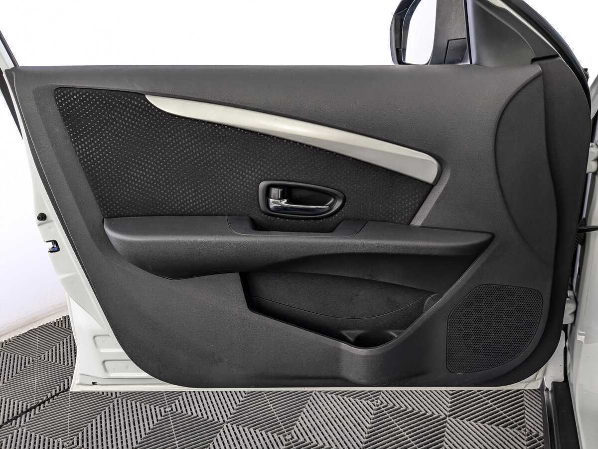 Купить Nissan Almera с пробегом. Фото: #14