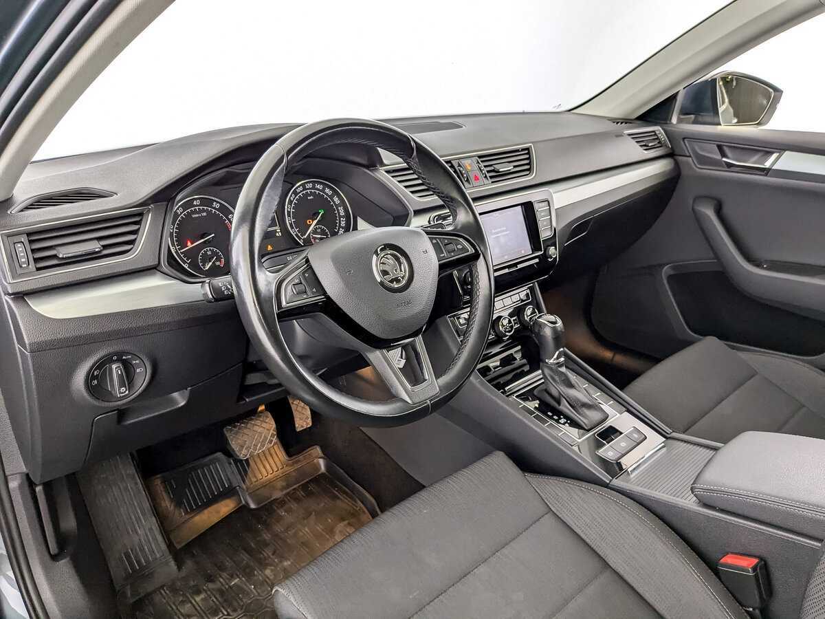 Купить Skoda Superb с пробегом. Фото: #15