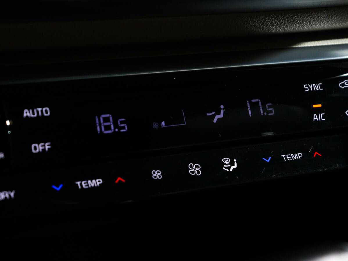 Купить Kia K5 с пробегом. Фото: #18