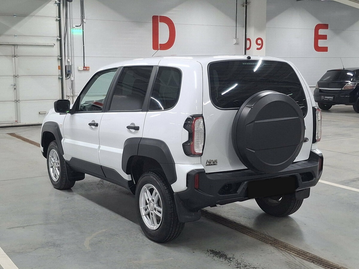 Купить Lada (ВАЗ) Niva Travel с пробегом. Фото: #6