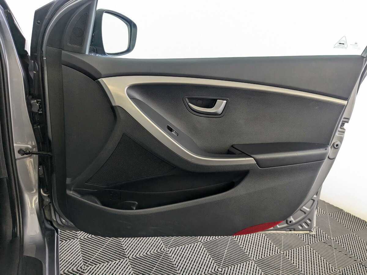 Купить Hyundai i30 с пробегом. Фото: #17