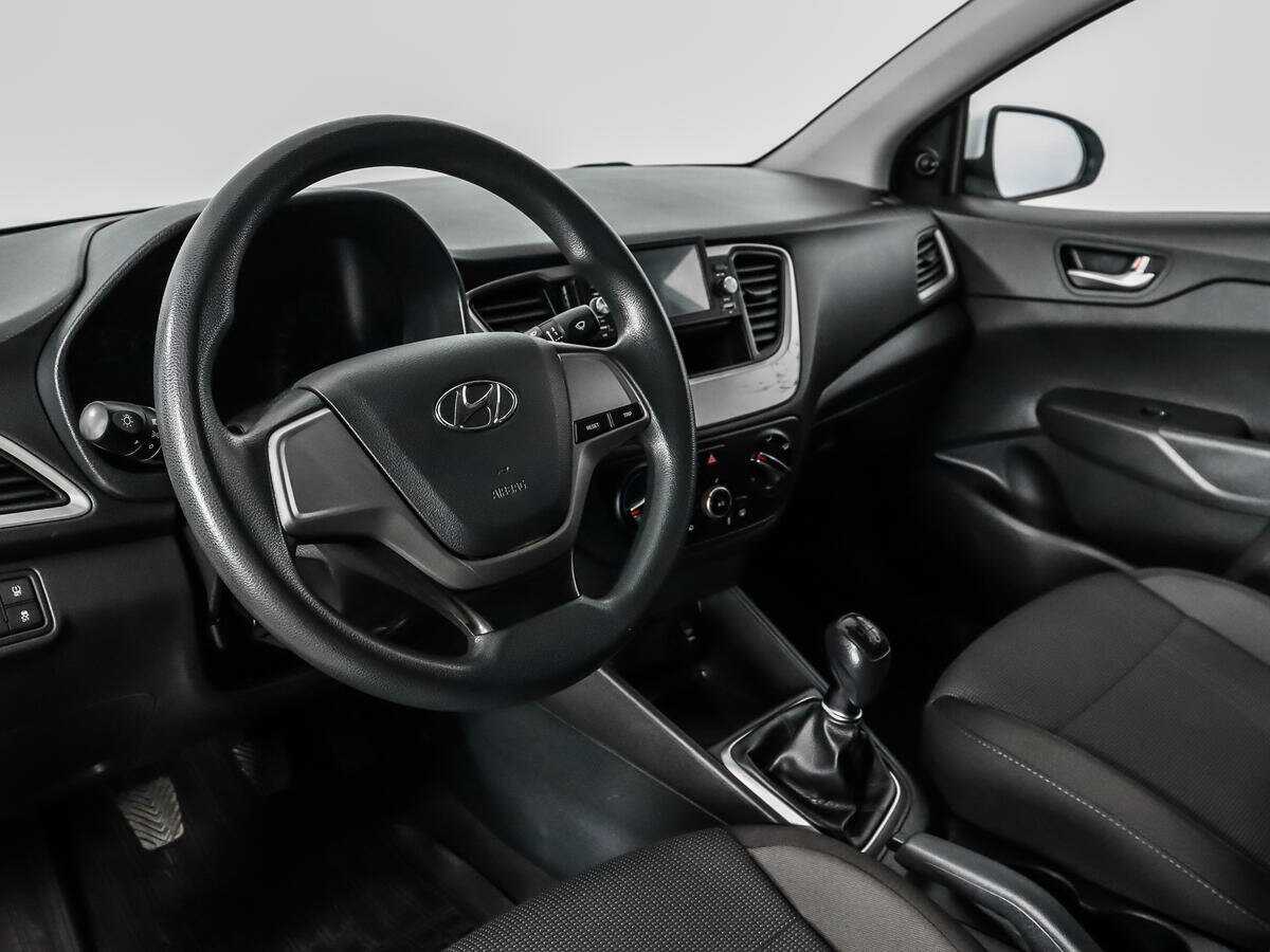 Купить Hyundai Solaris с пробегом. Фото: #8