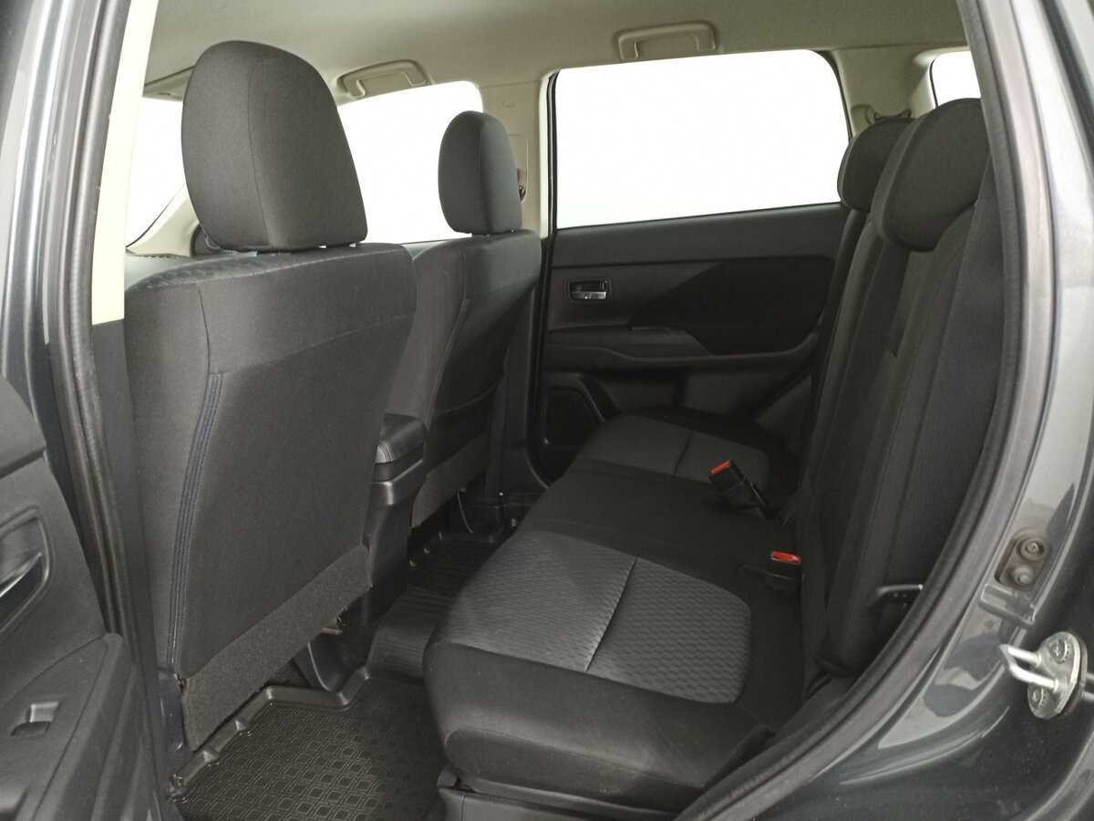 Купить Mitsubishi Outlander с пробегом. Фото: #9