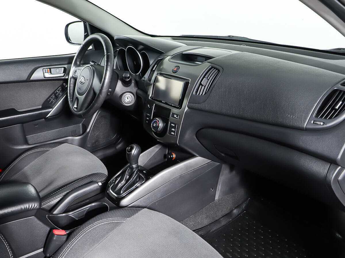 Купить Kia Cerato с пробегом. Фото: #10