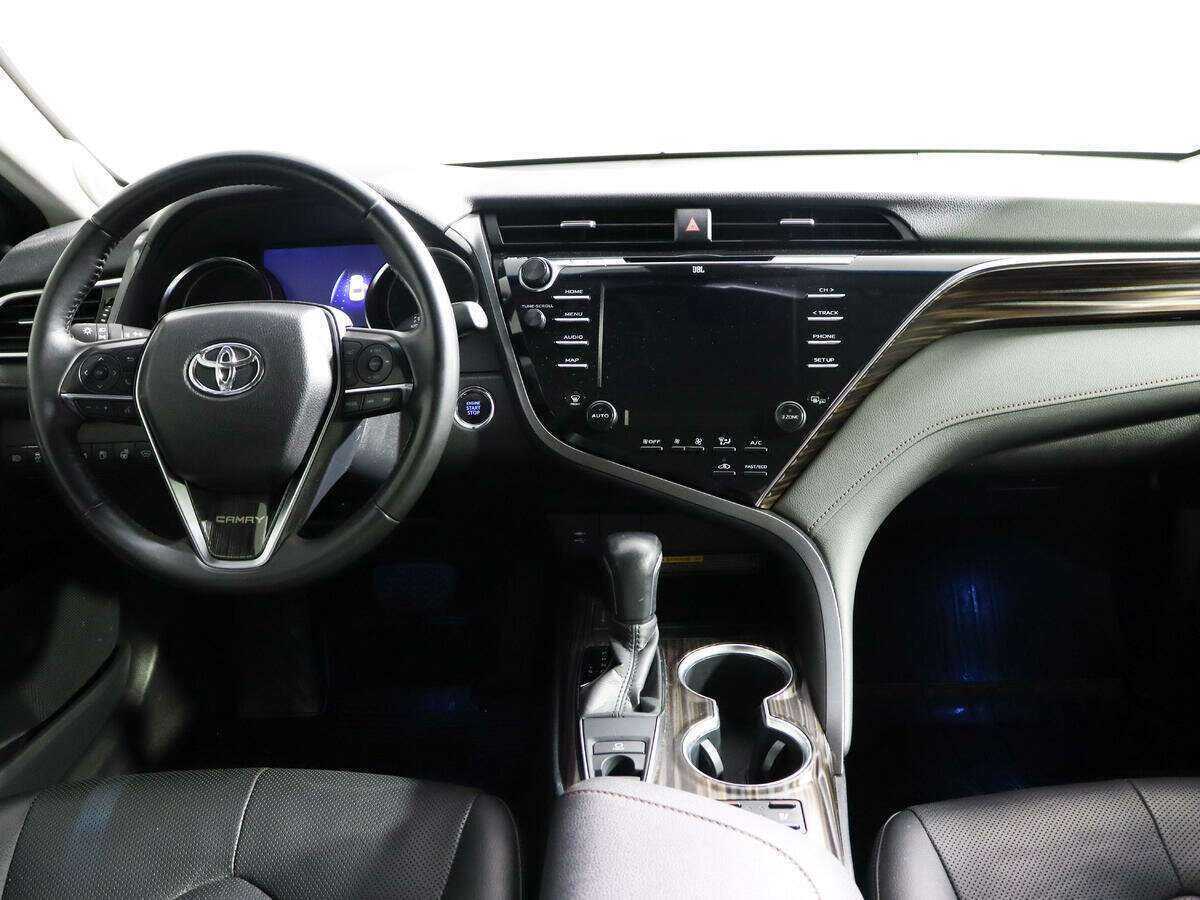 Купить Toyota Camry с пробегом. Фото: #9