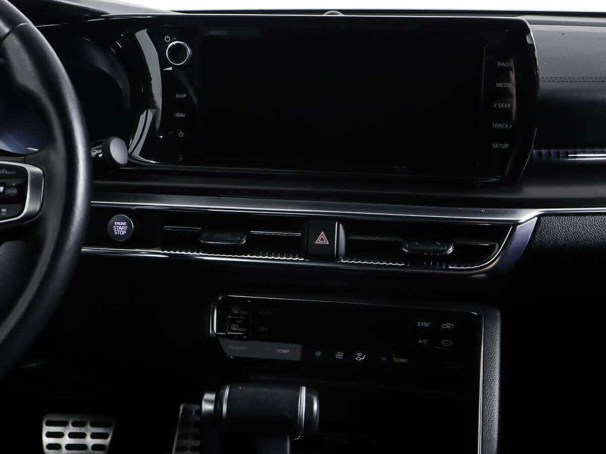 Купить Kia K5 с пробегом. Фото: #11