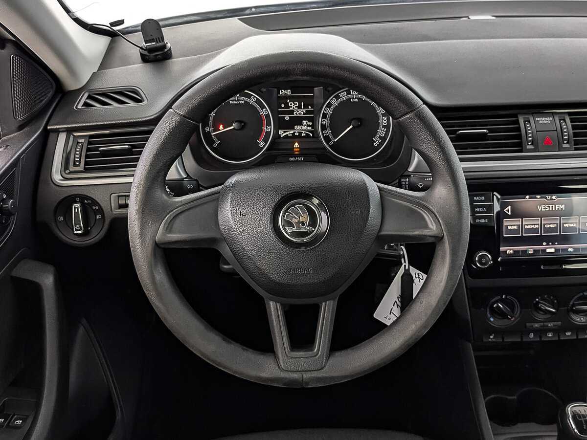 Купить Skoda Rapid с пробегом. Фото: #20
