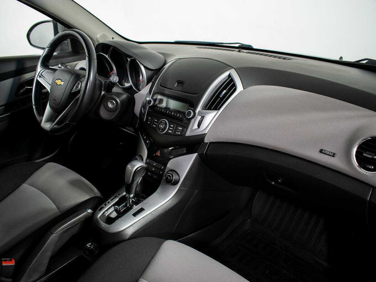 Купить Chevrolet Cruze с пробегом. Фото: #6