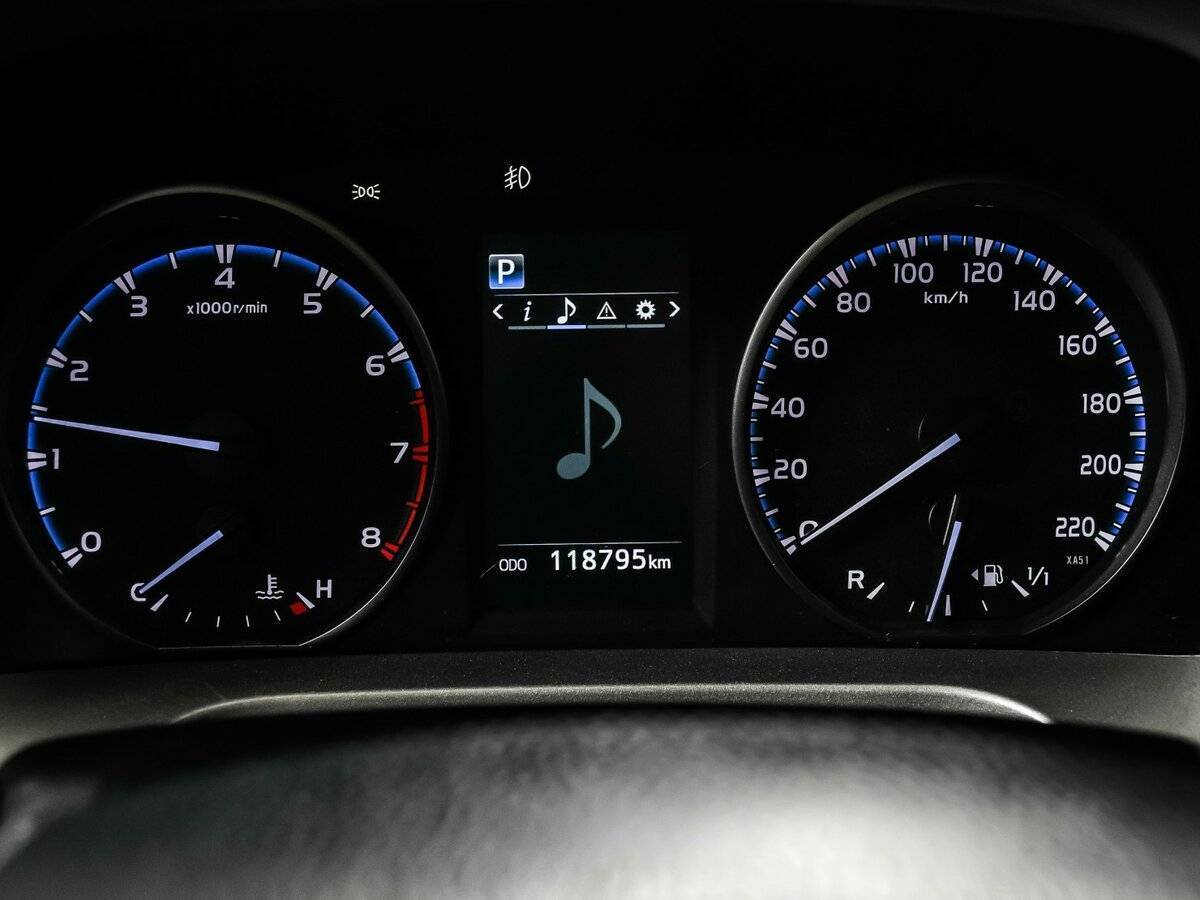 Купить Toyota RAV4 с пробегом. Фото: #9