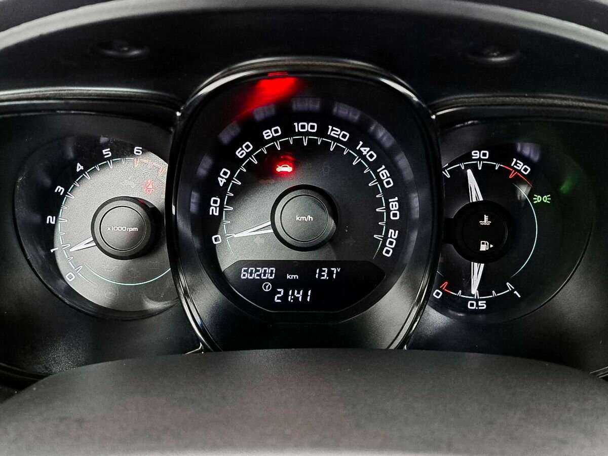 Купить Lada (ВАЗ) Vesta с пробегом. Фото: #9