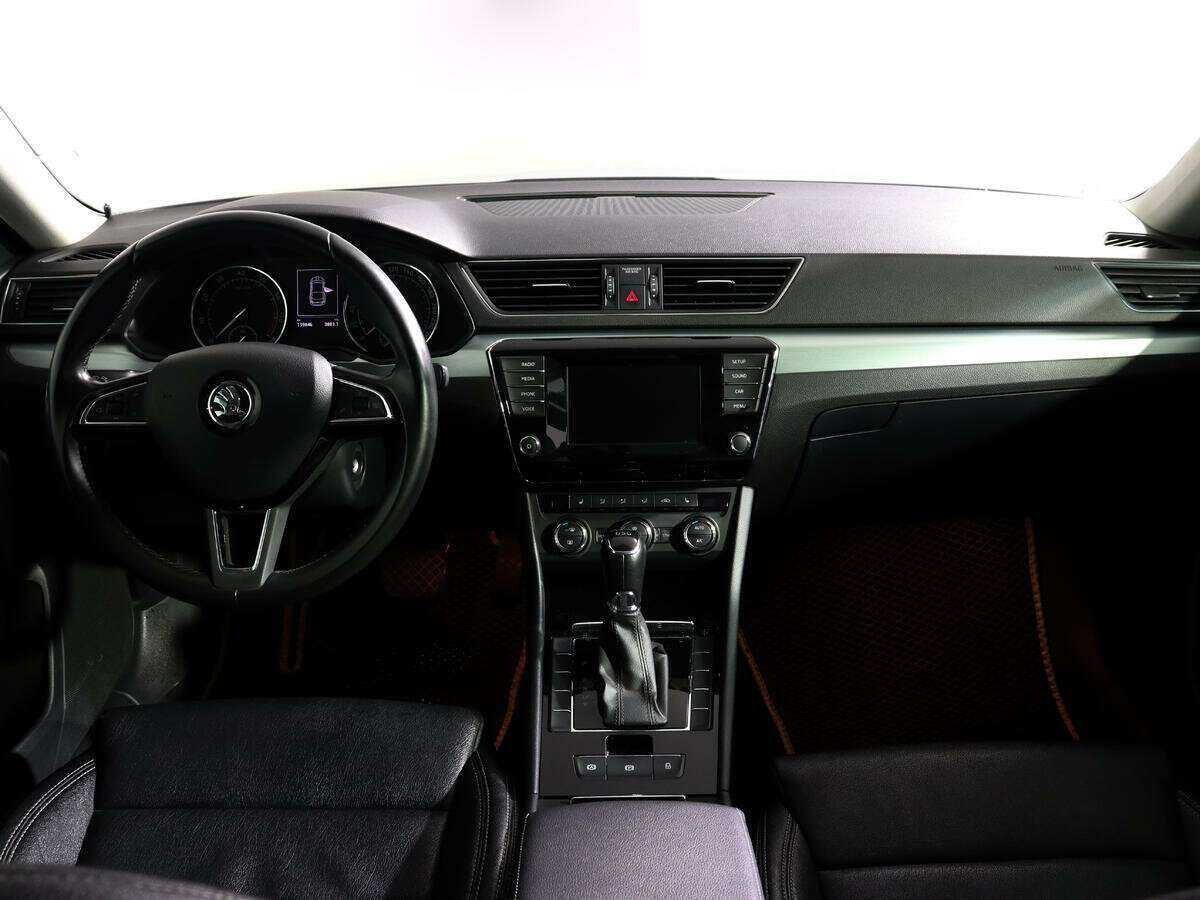 Купить Skoda Superb с пробегом. Фото: #10