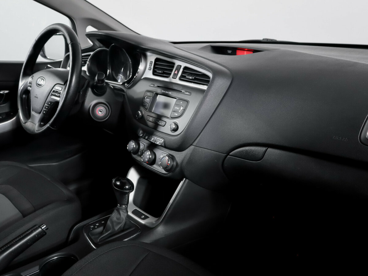 Купить Kia Ceed с пробегом. Фото: #6