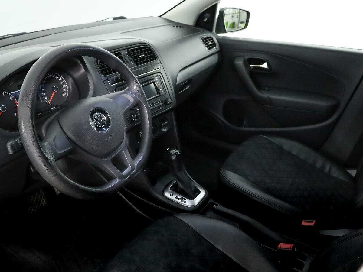 Купить Volkswagen Polo с пробегом. Фото: #9
