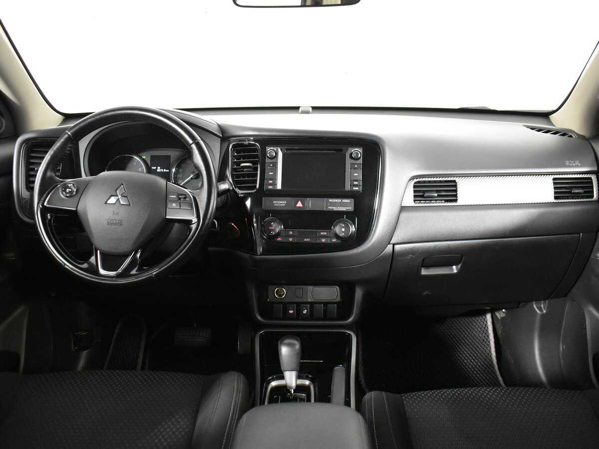 Купить Mitsubishi Outlander с пробегом. Фото: #11