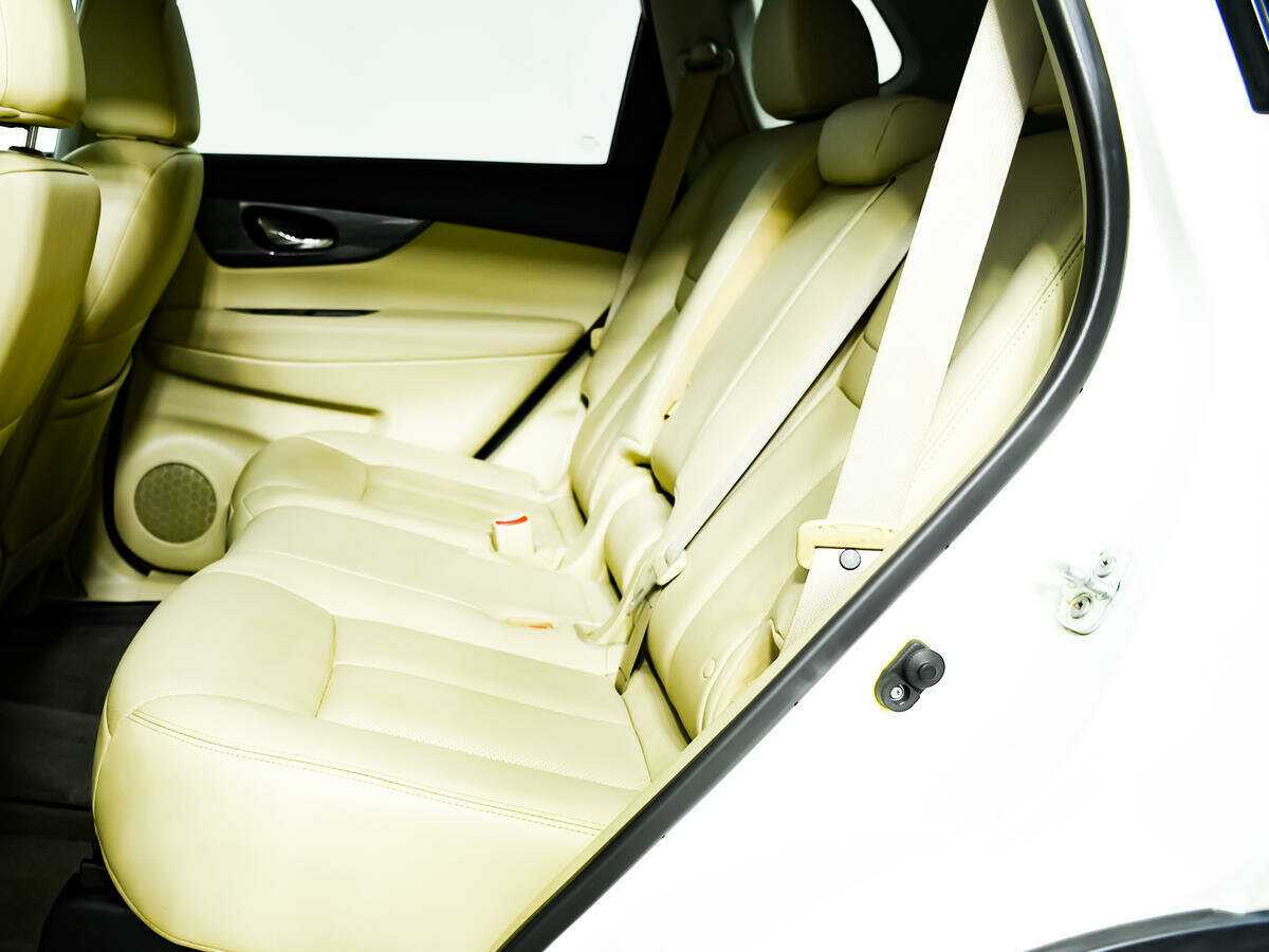 Купить Nissan X-Trail с пробегом. Фото: #9