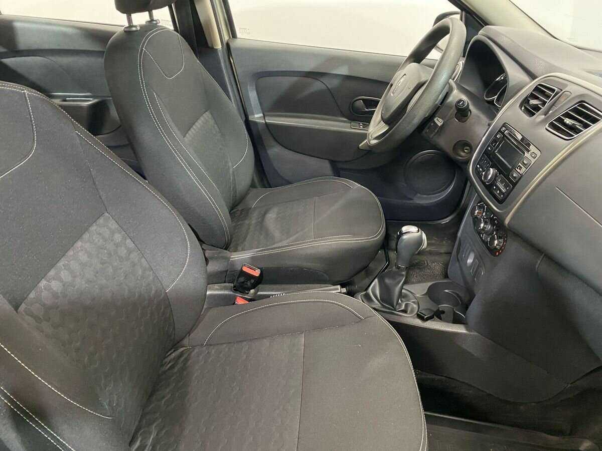 Купить Renault Logan с пробегом. Фото: #9
