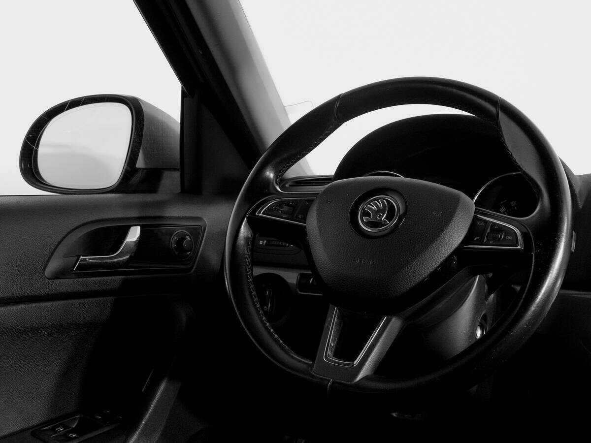 Купить Skoda Yeti с пробегом. Фото: #14