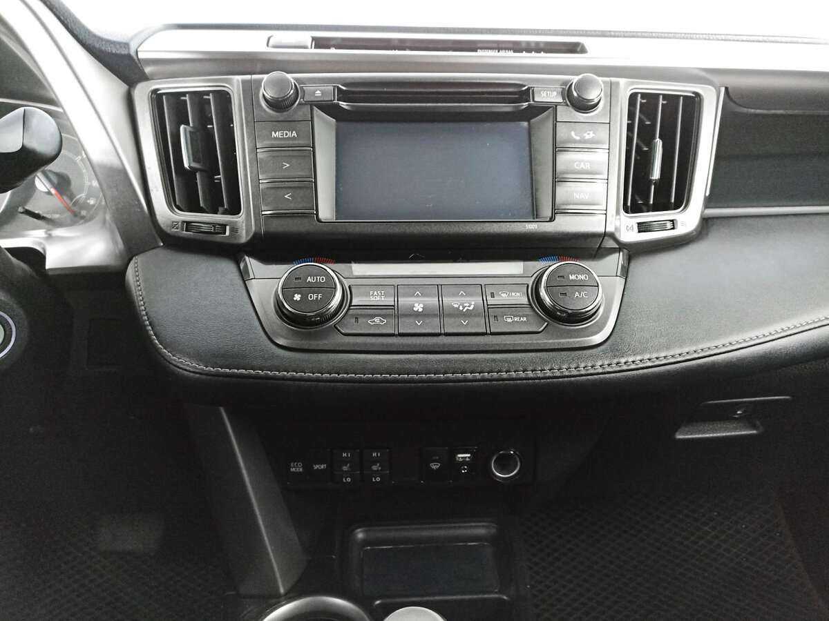 Купить Toyota RAV4 с пробегом. Фото: #12
