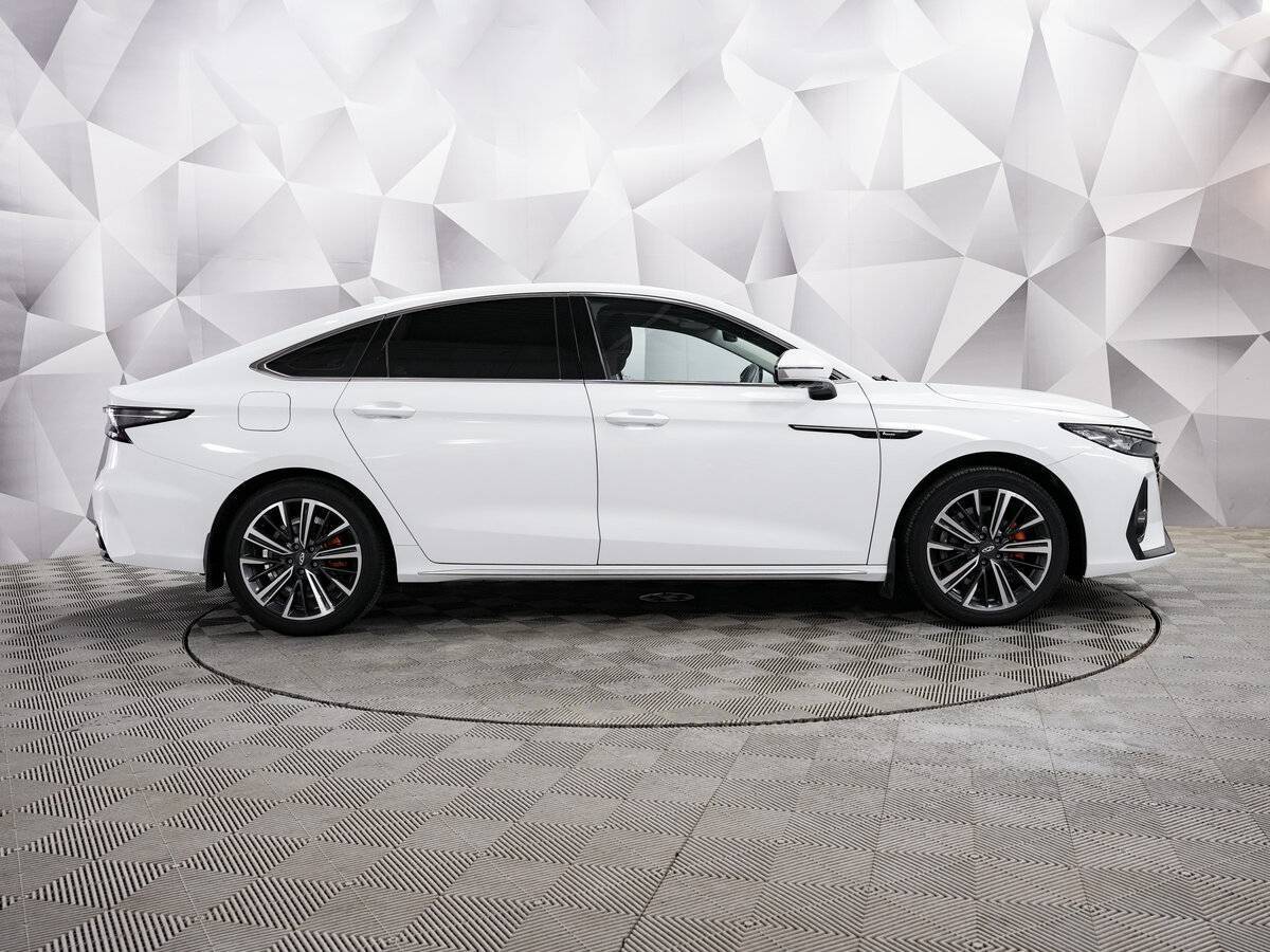 Купить Chery Arrizo 8 с пробегом. Фото: #5