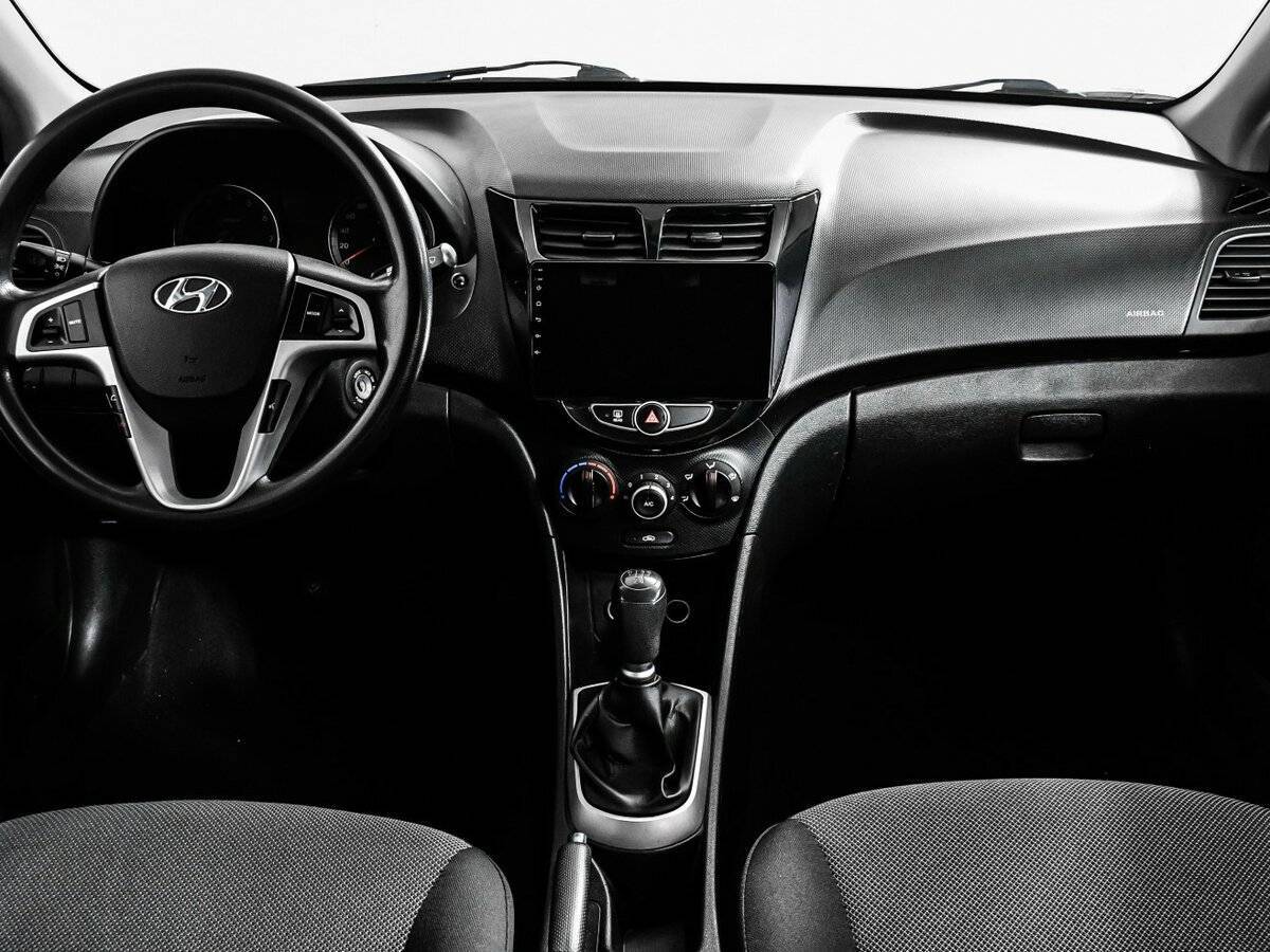 Купить Hyundai Solaris с пробегом. Фото: #10
