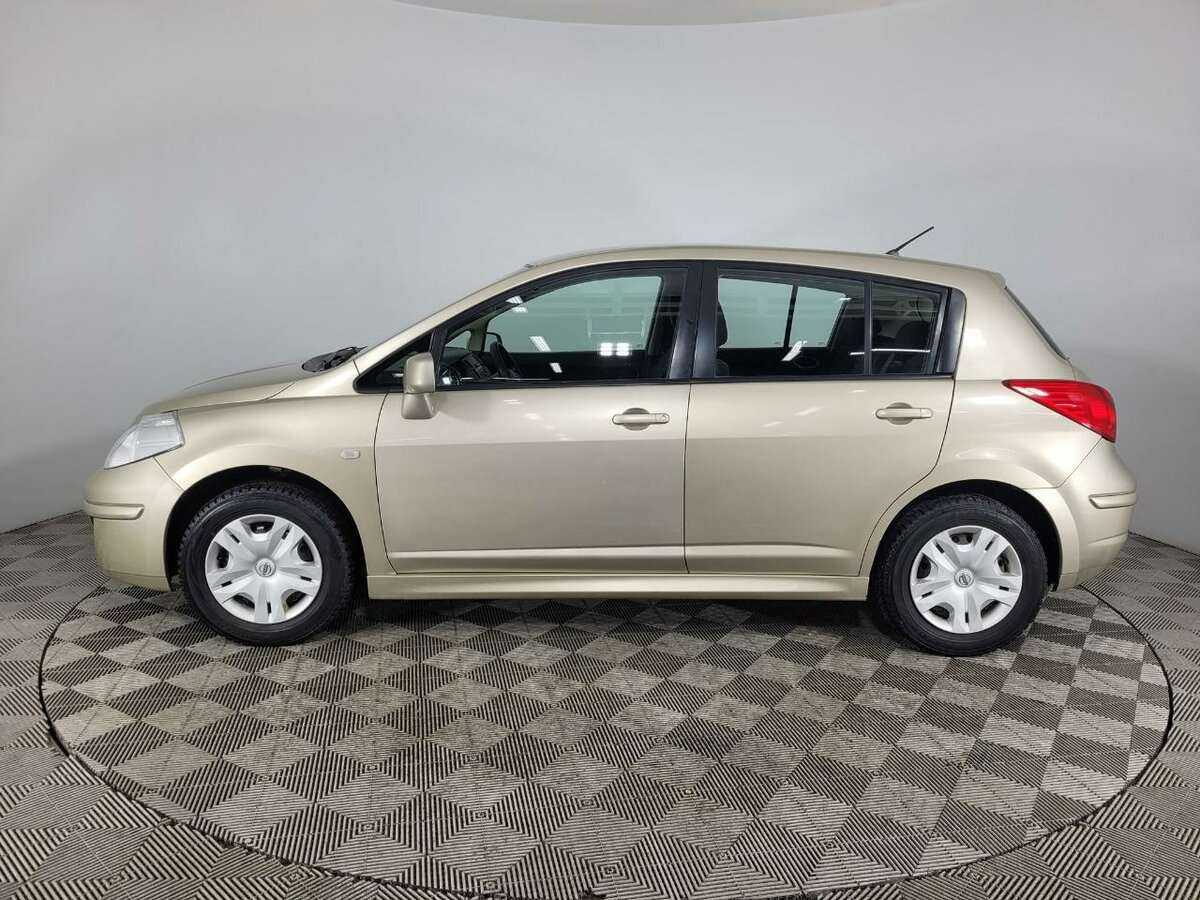Купить Nissan Tiida с пробегом. Фото: #4