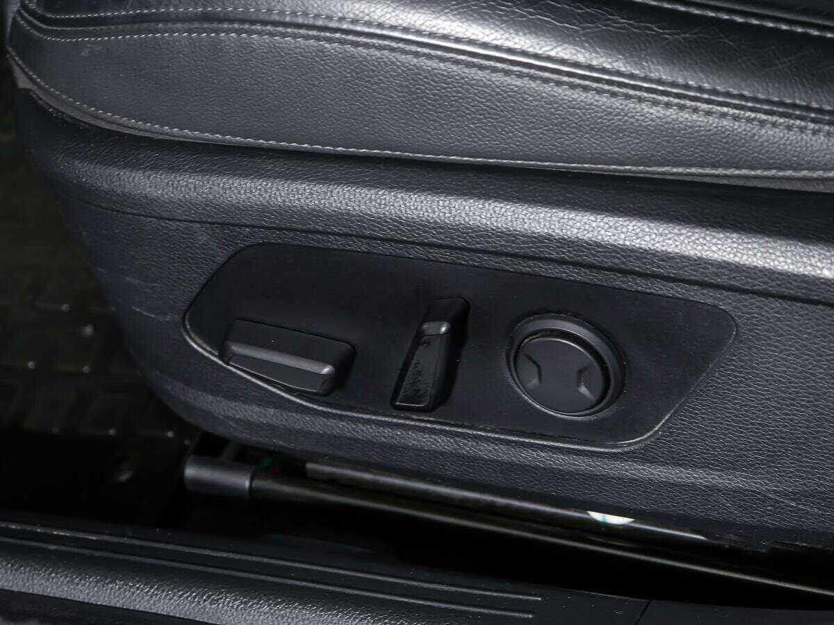 Купить Kia K5 с пробегом. Фото: #17