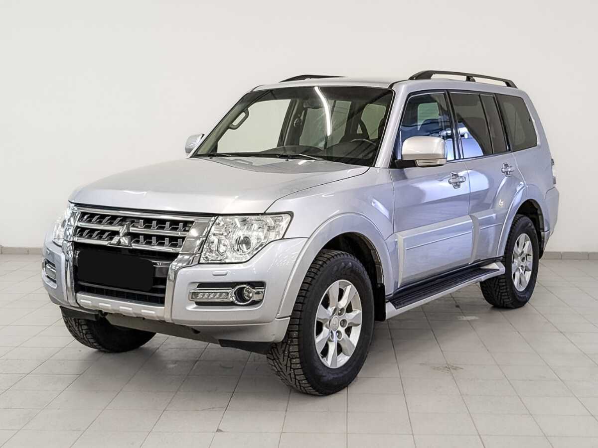 Купить Mitsubishi Pajero с пробегом. Посмотреть фото