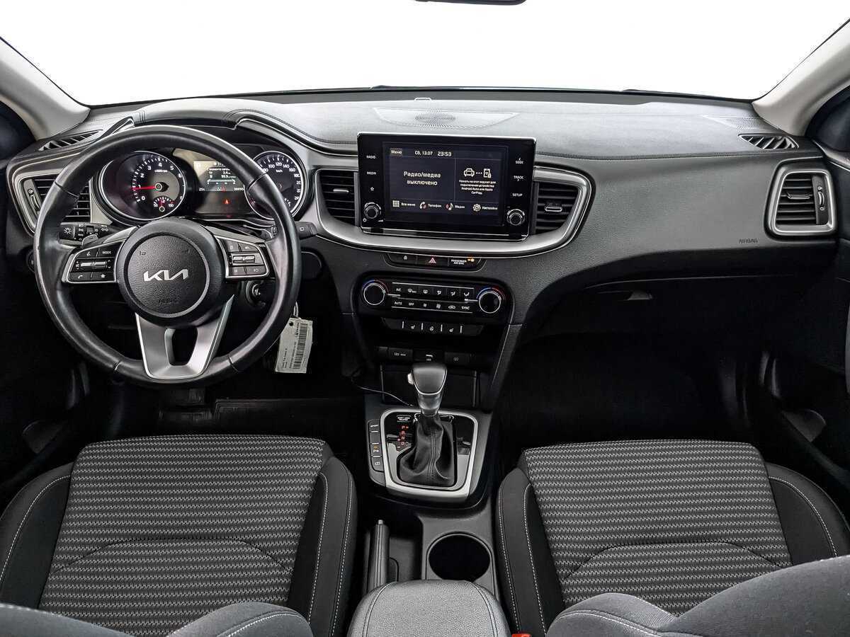 Купить Kia Ceed с пробегом. Фото: #9