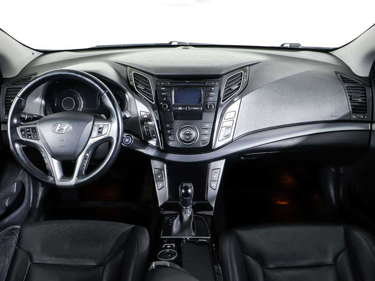 Купить Hyundai i40 с пробегом. Фото: #10