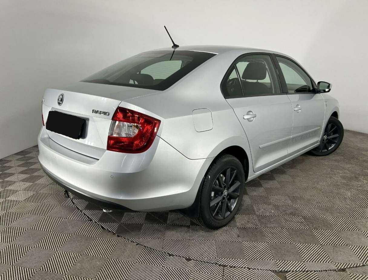 Купить Skoda Rapid с пробегом. Фото: #5