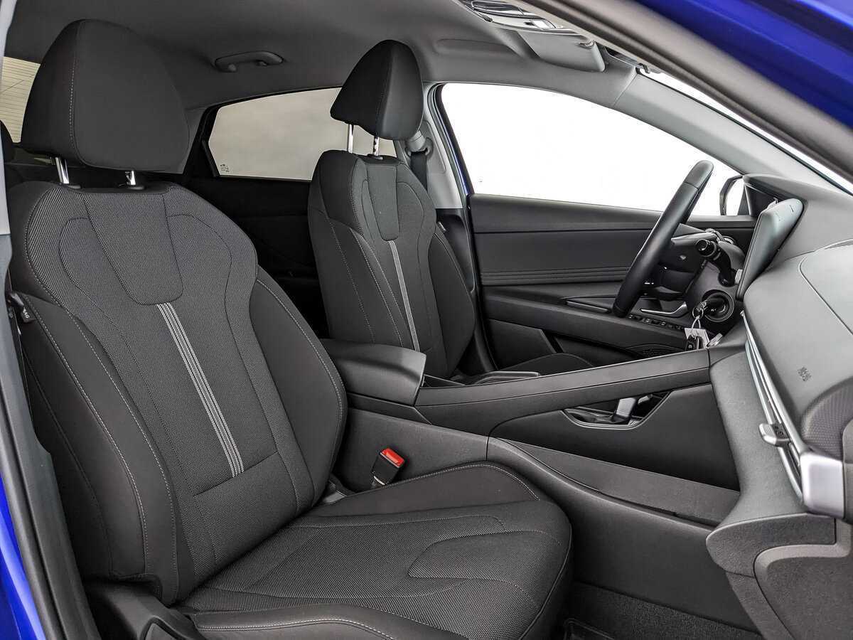 Купить Hyundai Elantra с пробегом. Фото: #19