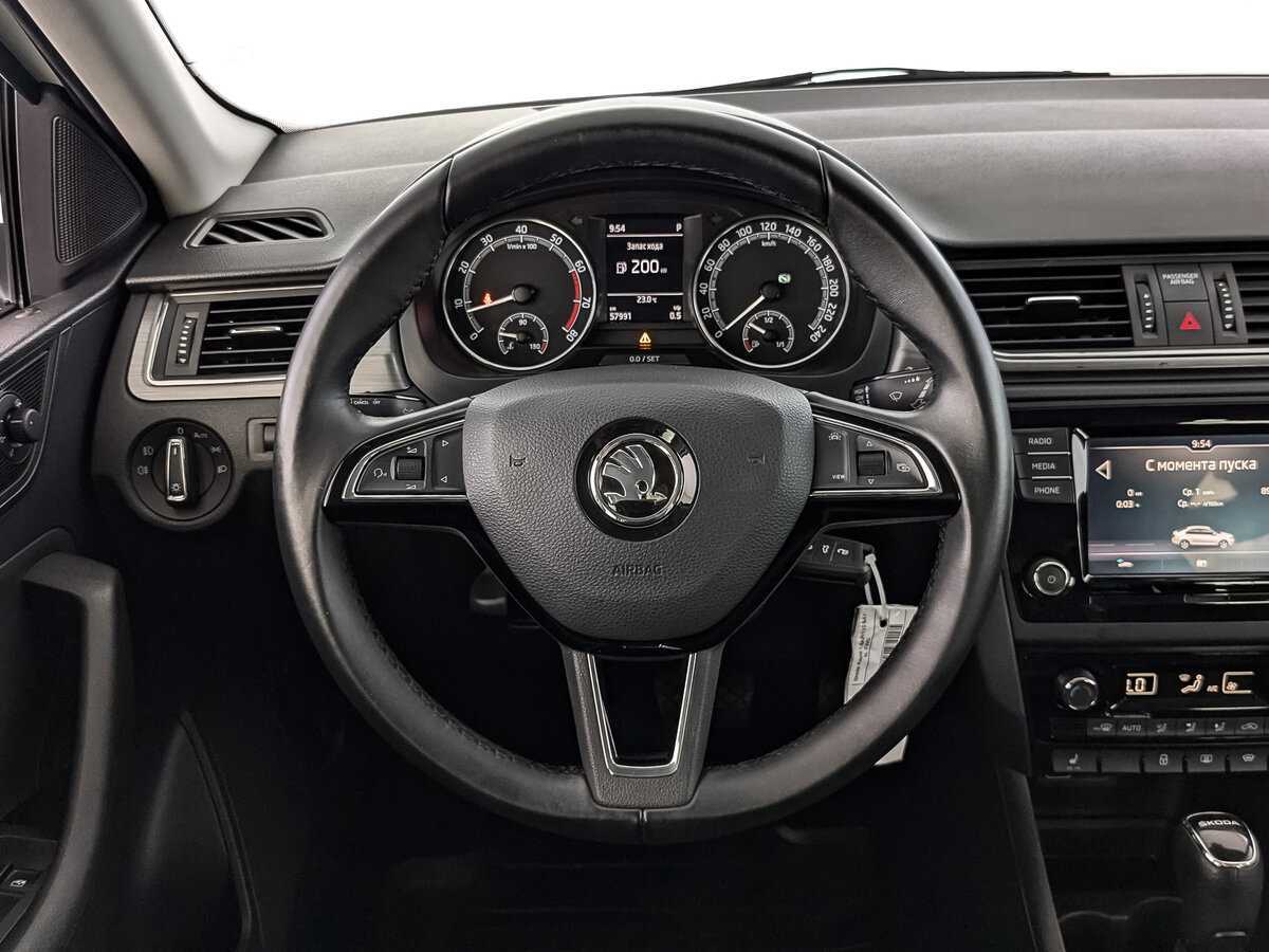 Купить Skoda Rapid с пробегом. Фото: #17