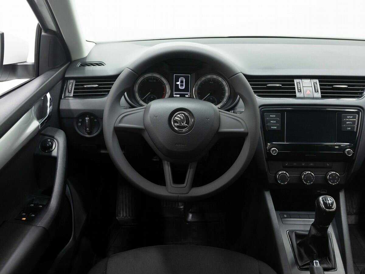Купить Skoda Octavia с пробегом. Фото: #14